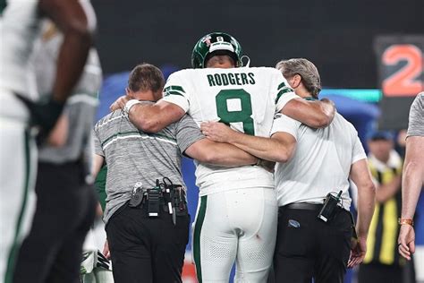 Aaron Rodgers injures Achilles tendon in first series for the Jets